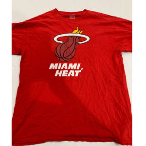 NBA Miami Heat T-Shirt Red Retro Basketball Graphic Cotton Short Sleeve Size L